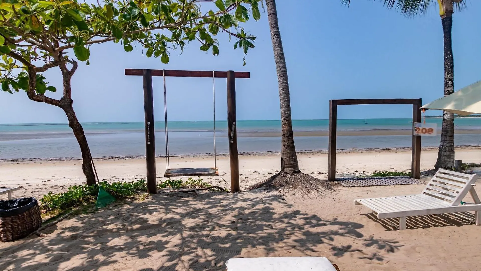 Condominio Com Piscina Na Praia Do Muta Em Porto-Ba - Mut Porto Seguro