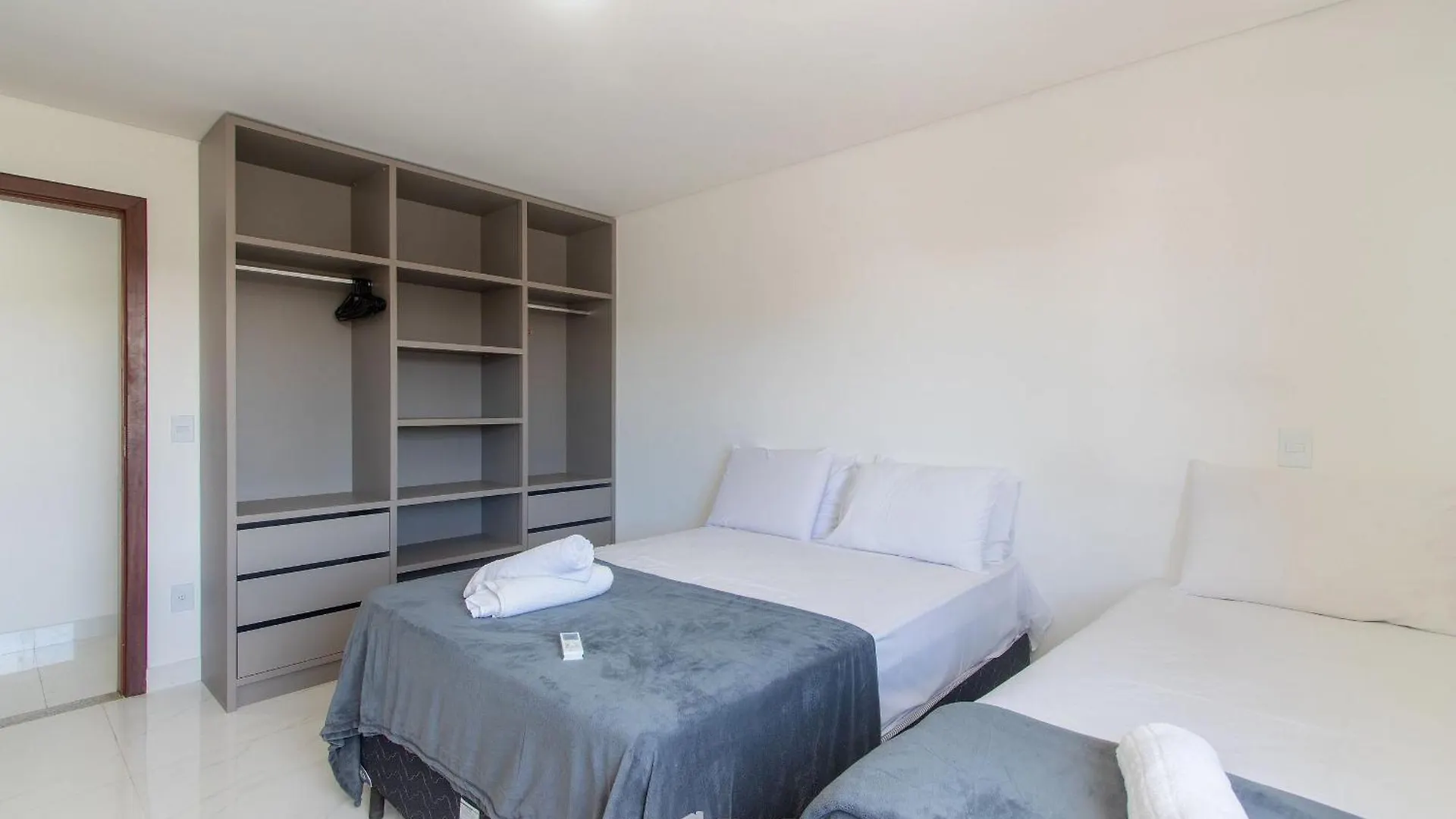 Condominio Com Piscina Na Praia Do Muta Em Porto-Ba - Mut Porto Seguro